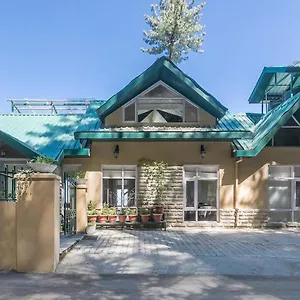 Villa Stayvista At The Corner House - Pet Friendly 
